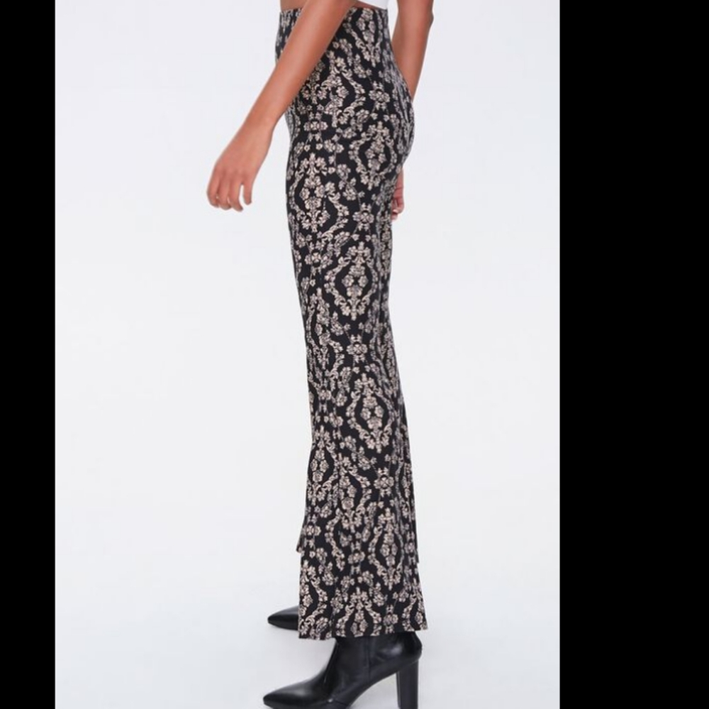✨5/$25✨ NWT Forever 21 baroque soft flare pant - Picture 2 of 13